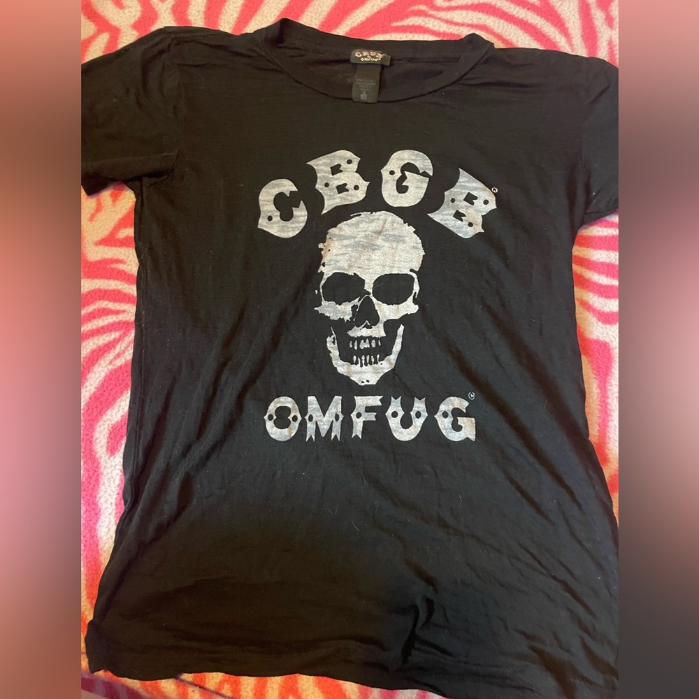 CbGb skull tshirt
